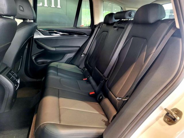 2021年 BMW X3 2.0 xDrive20i 領航版  第9張相片