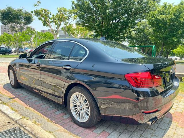 2015年 BMW 520I F10 2.0  第4張相片