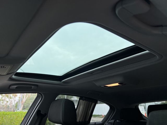 2011年 BMW 120I 2.0  第5張相片