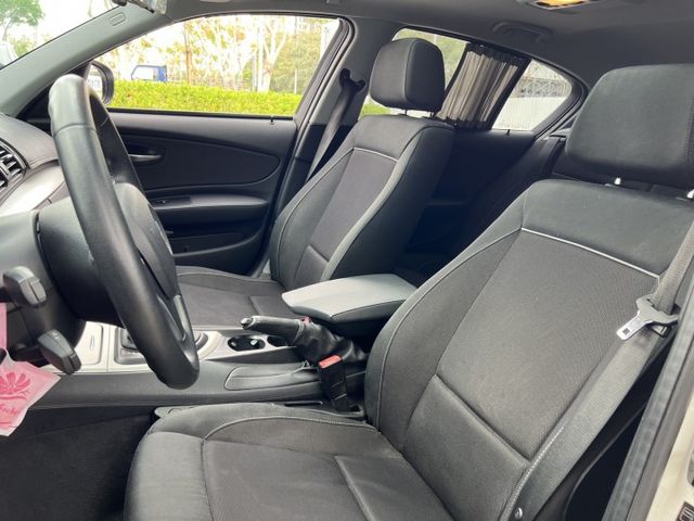 2011年 BMW 120I 2.0  第6張相片