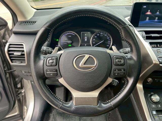 2017年 LEXUS NX300H 2.5 頂級版  第10張相片