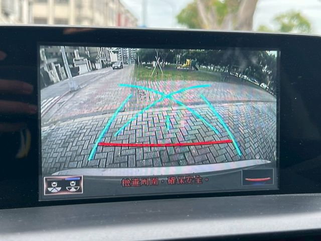 2017年 LEXUS NX300H 2.5 頂級版  第12張相片