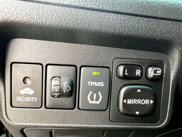 2011年 TOYOTA ALTIS 1.8 E版  第14張相片