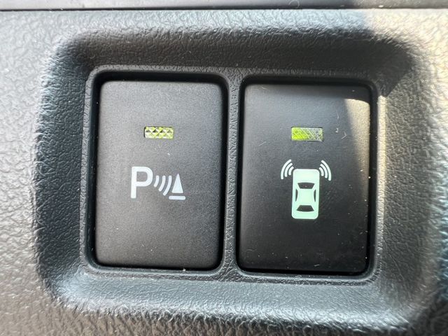 2013年 TOYOTA CAMRY 2.0 E版  第11張相片