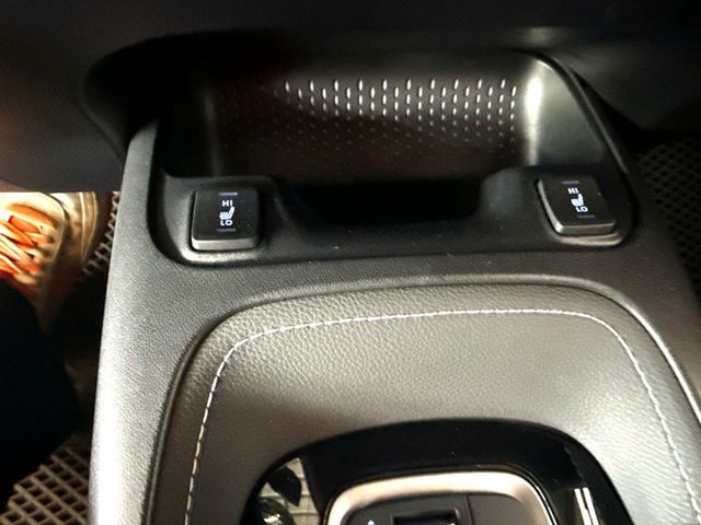 2021年 TOYOTA Corolla Sport 2.0 旗艦版  第13張相片