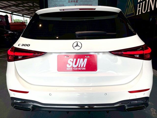 2024年 BENZ C300 Estate 2.0 旅行車 僅跑9千  第3張相片
