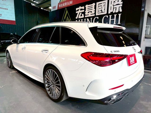 2024年 BENZ C300 Estate 2.0 旅行車 僅跑9千  第4張相片