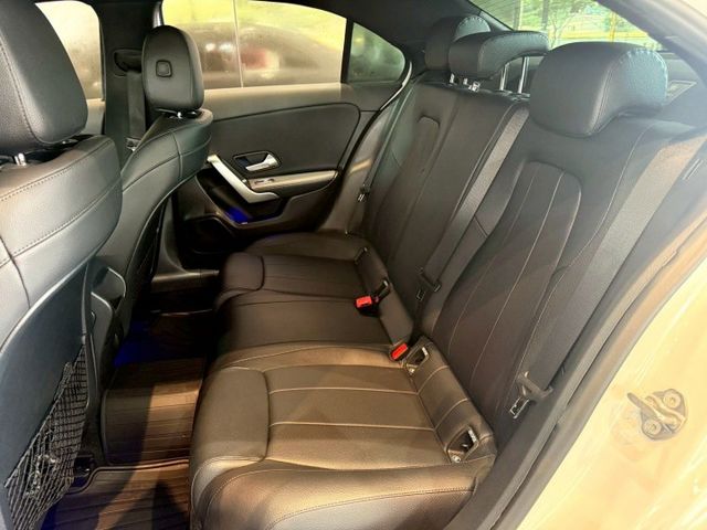 2019年 BENZ A200 1.4 四門 W177  第6張相片