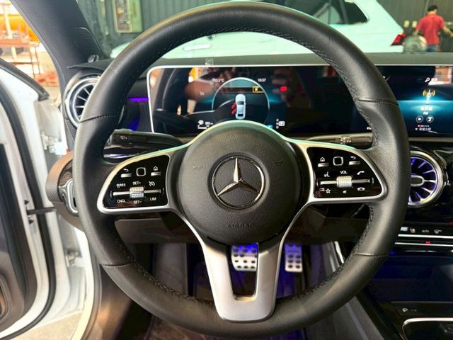 2019年 BENZ A200 1.4 四門 W177  第8張相片