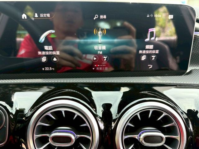 2019年 BENZ A200 1.4 四門 W177  第10張相片