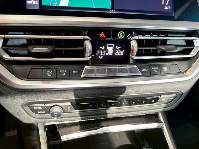 2020年 BMW 320i G20  第16張相片