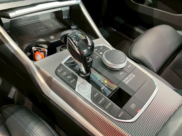 2020年 BMW 320i G20  第17張相片