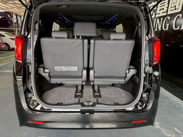 2023年 TOYOTA ALPHARD 2.5 油電 極低里程  第5張相片