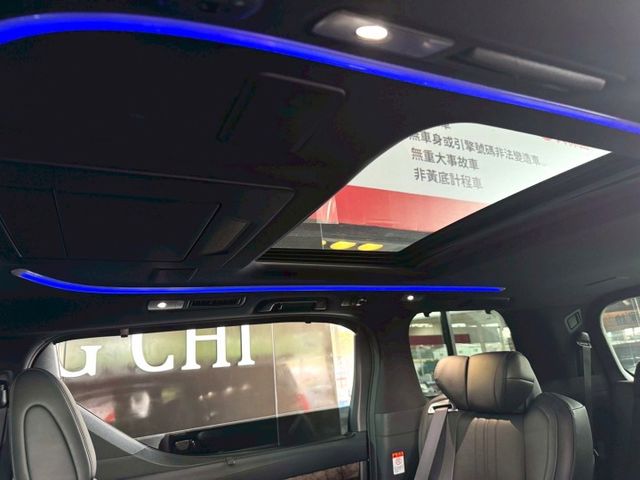 2023年 TOYOTA ALPHARD 2.5 油電 極低里程  第9張相片