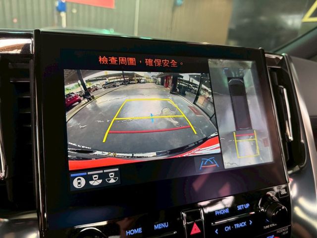 2023年 TOYOTA ALPHARD 2.5 油電 極低里程  第16張相片