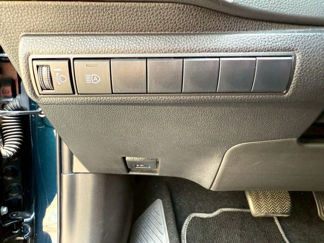 2020年 TOYOTA Corolla Sport 2.0 旗艦版  第10張相片