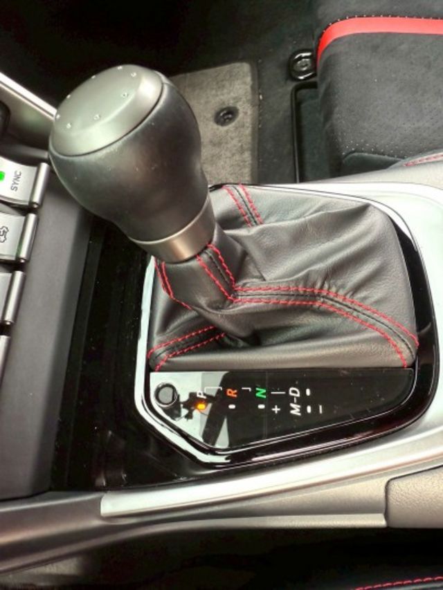 Subaru  BRZ 2.4  第16張相片