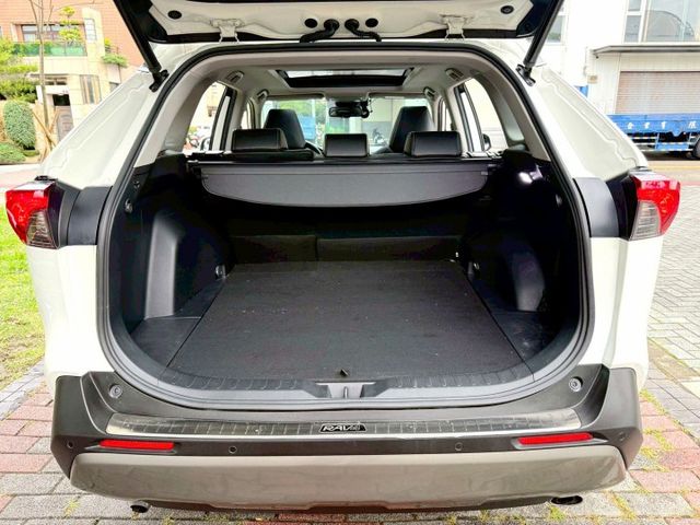 2019 RAV4 HYBRID 4WD  第6張相片
