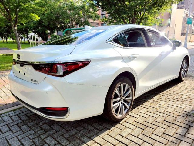 LEXUS ES200 豪華  第5張相片