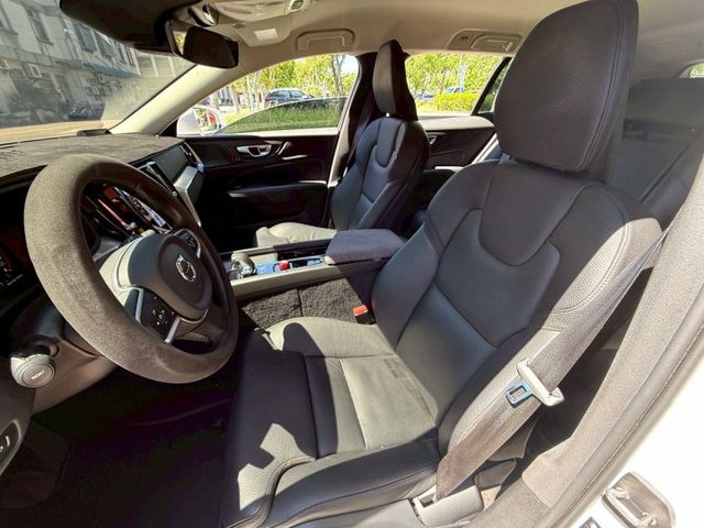 VOLVO V60 B4  第10張相片