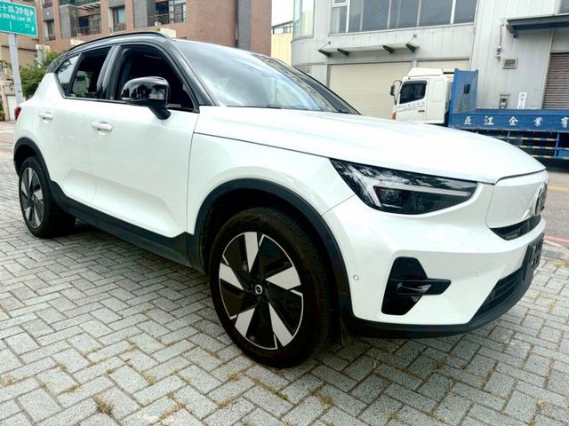 VOLVO XC40  第3張相片
