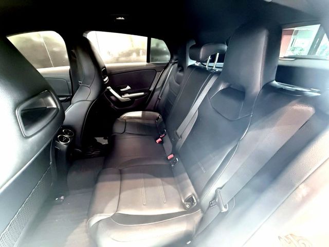 CLA200 SB 旅行車  第15張相片