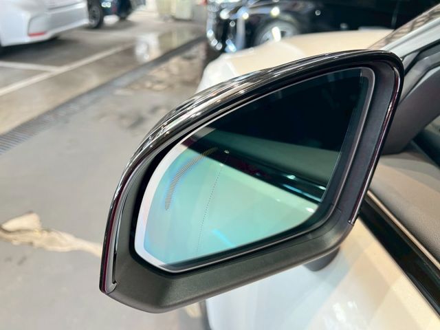 2020 XC40 B5✅北歐豪華休旅，外型年輕俐落✅2.0渦輪＋輕油電系統，動力強勁順暢✅高質感內裝＋完整安全科技  第16張相片