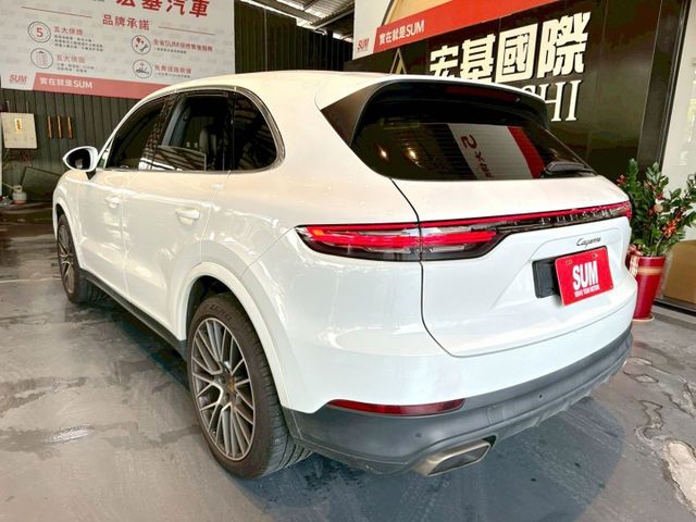 2020 Cayenne 3.0 ✅豪華性能休旅，外型霸氣✅V6 渦輪引擎，動力強勁順暢✅精緻內裝＋頂級駕馭科技  第2張相片