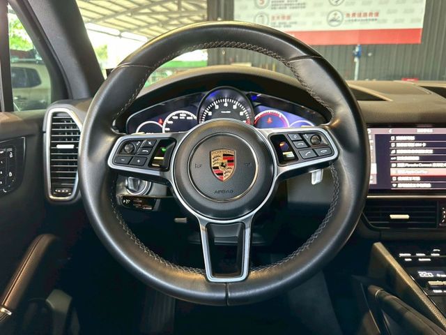 2020 Cayenne 3.0 ✅豪華性能休旅，外型霸氣✅V6 渦輪引擎，動力強勁順暢✅精緻內裝＋頂級駕馭科技  第6張相片
