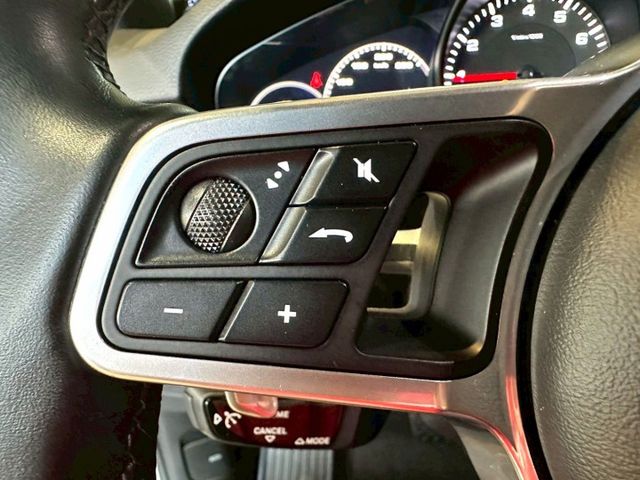 2020 Cayenne 3.0 ✅豪華性能休旅，外型霸氣✅V6 渦輪引擎，動力強勁順暢✅精緻內裝＋頂級駕馭科技  第7張相片