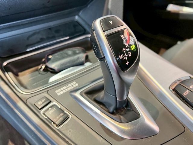 2012 BMW 320i Sport✅德系運動房車，外型俐落有型✅後驅設定，操控靈活穩定  第10張相片