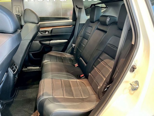 2019 Honda CR-V S✅熱門休旅代表，外型時尚大氣✅渦輪增壓引擎，動力強勁又省油✅寬敞空間＋完整安全配備  第6張相片