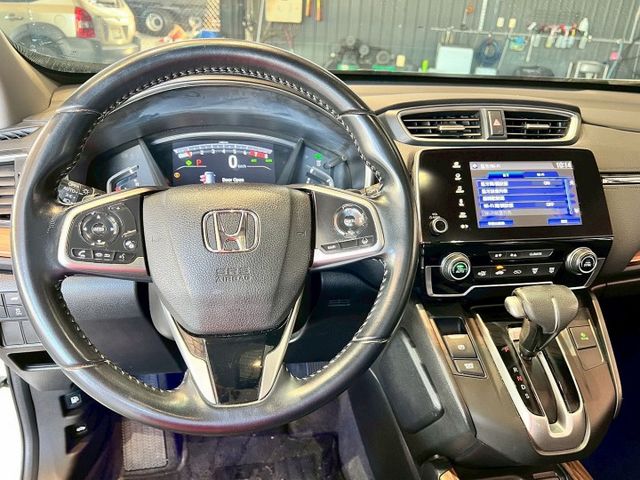 2019 Honda CR-V S✅熱門休旅代表，外型時尚大氣✅渦輪增壓引擎，動力強勁又省油✅寬敞空間＋完整安全配備  第7張相片