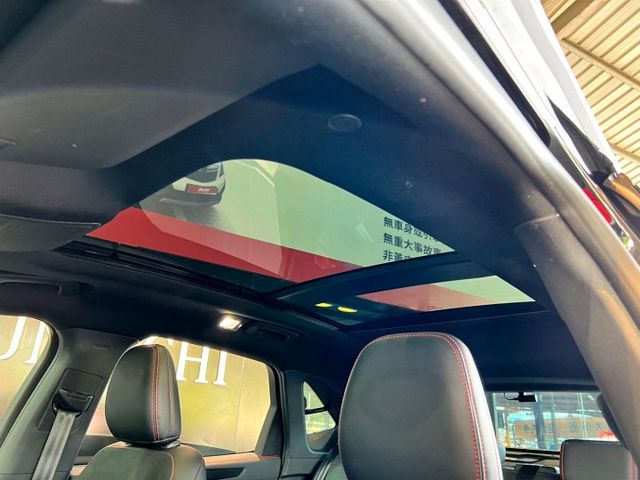 2022 Kuga AWD ST-Line X✅運動化外觀，霸氣十足✅渦輪引擎＋四輪驅動✅ 豪華運運動套件＋完整安全科技  第17張相片