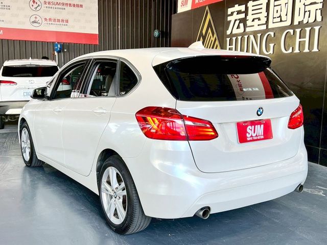 2016 220i✅實用又有質感的MPV，空間靈活運用✅引擎順暢省油，駕馭依然保有 BMW 操控手感✅配備齊全、乘坐舒適  第2張相片