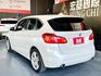 2016 220i✅實用又有質感的MPV，空間靈活運用✅引擎順暢省油，駕馭依然保有 BMW 操控手感✅配備齊全、乘坐舒適  第2張縮圖