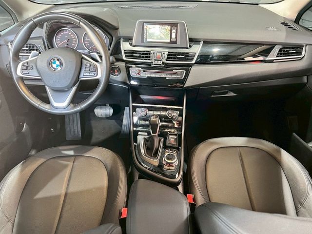 2016 220i✅實用又有質感的MPV，空間靈活運用✅引擎順暢省油，駕馭依然保有 BMW 操控手感✅配備齊全、乘坐舒適  第5張相片