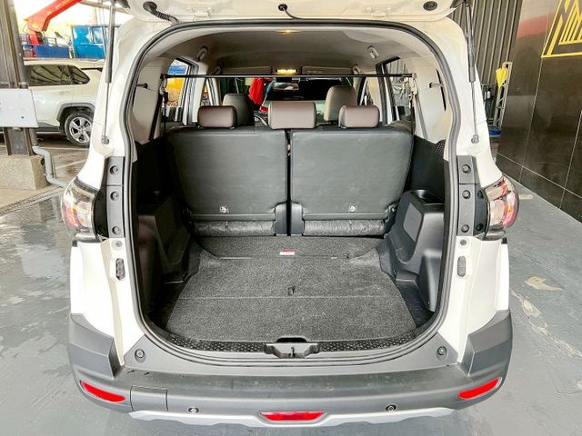 2022 Sienta 5人座豪華 ✅實用型MPV，外型活潑好停好開✅省油順暢，通勤代步超輕鬆✅配備齊全，空間靈活好運用  第3張相片
