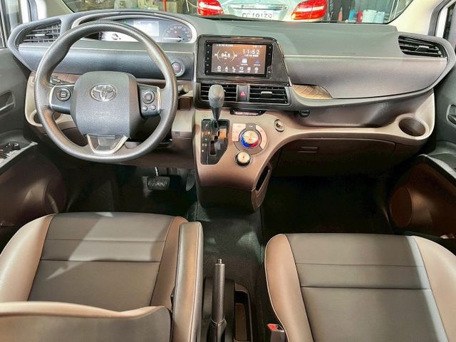 2022 Sienta 5人座豪華 ✅實用型MPV，外型活潑好停好開✅省油順暢，通勤代步超輕鬆✅配備齊全，空間靈活好運用  第4張相片