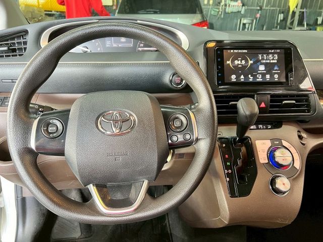 2022 Sienta 5人座豪華 ✅實用型MPV，外型活潑好停好開✅省油順暢，通勤代步超輕鬆✅配備齊全，空間靈活好運用  第7張相片