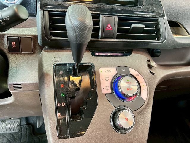 2022 Sienta 5人座豪華 ✅實用型MPV，外型活潑好停好開✅省油順暢，通勤代步超輕鬆✅配備齊全，空間靈活好運用  第11張相片