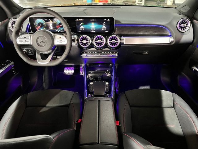 2020 M-BENZ GLB200 ✅豪華都會休旅，外型方正實用 ✅渦輪引擎，動力順暢省油✅奔馳質感內裝＋完整安全配備  第5張相片