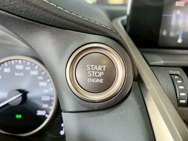 2019 NX200 菁英Plus版✅豪華休旅房車，質感時尚✅引擎順暢安靜、乘坐舒適✅菁英Plus配備齊全，安全又便利  第13張相片