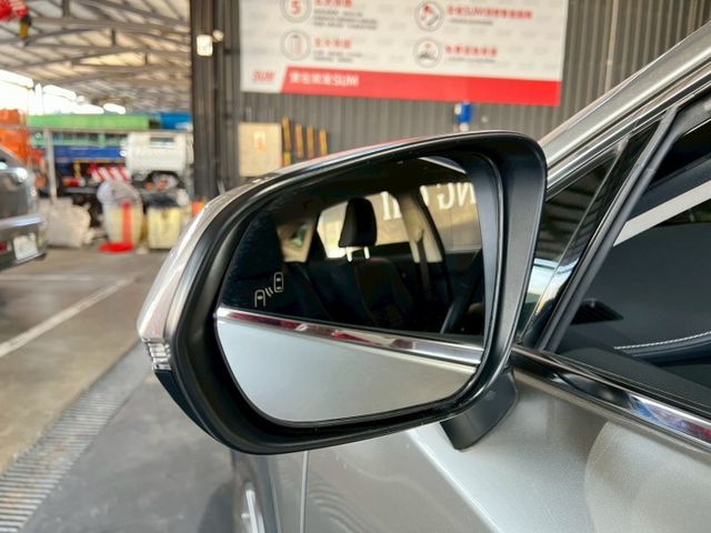 2019 NX200 菁英Plus版✅豪華休旅房車，質感時尚✅引擎順暢安靜、乘坐舒適✅菁英Plus配備齊全，安全又便利  第19張相片