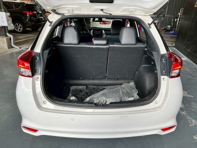 2018 TOYOTA Yaris S版 ✅ 小巧掀背好開好停 ✅ 省油耐用、保養簡單 ✅ S 配備實用，通勤代步首選  第3張相片