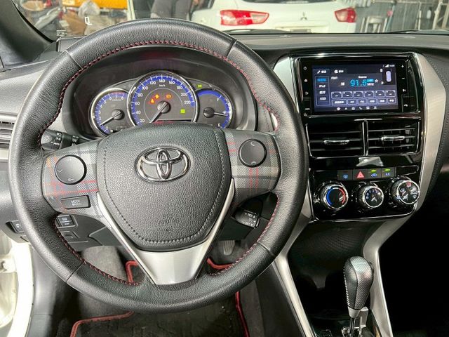 2018 TOYOTA Yaris S版 ✅ 小巧掀背好開好停 ✅ 省油耐用、保養簡單 ✅ S 配備實用，通勤代步首選  第7張相片
