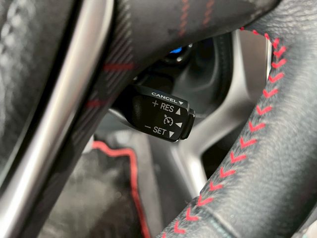 2018 TOYOTA Yaris S版 ✅ 小巧掀背好開好停 ✅ 省油耐用、保養簡單 ✅ S 配備實用，通勤代步首選  第10張相片