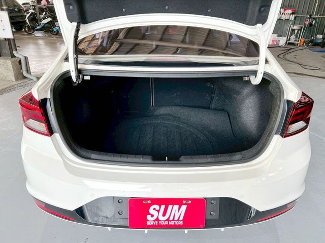 2022 Hyundai Elantra 經典型  第3張相片