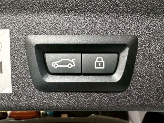 2022 118i M版 ACC/盲點偵測/免KEY/倒車顯影/恆溫空調/感應頭燈/電動尾門/空力套件/氛圍燈  第4張相片