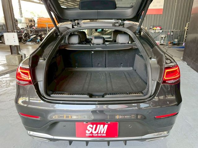 2020 M-Benz GLC Coupe GLC300 4MATIC  第3張相片